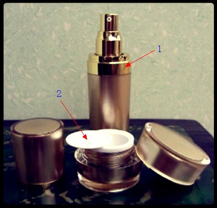 化妝瓶蓋施膠處